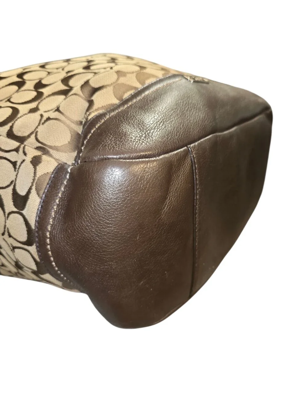 Coach tote signature
